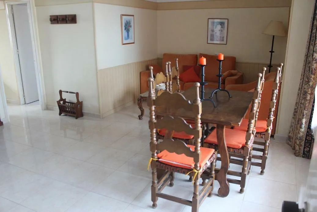 First Line Costa Del Sol Beach Suites Fuengirola 0*,