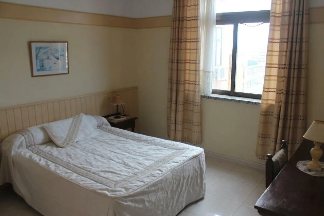 First Line Costa Del Sol Beach Suites Fuengirola Espanha
